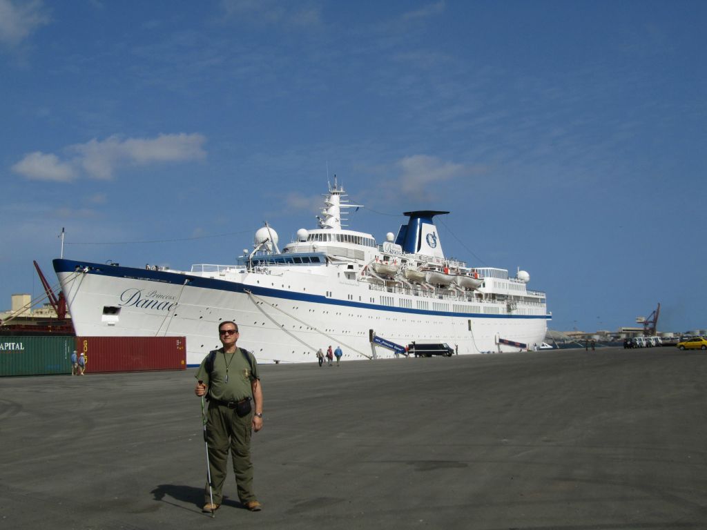 Le princesse Dana  quai  Dakar