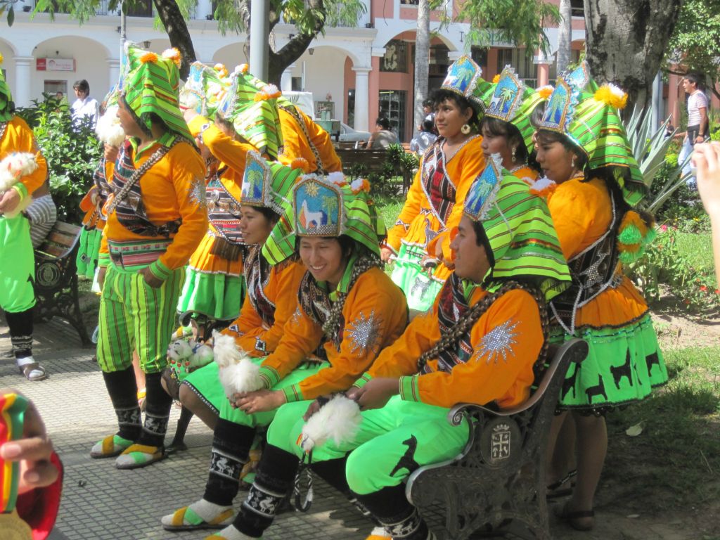 Défilé folklorique à Santa Cruz de la Sierra