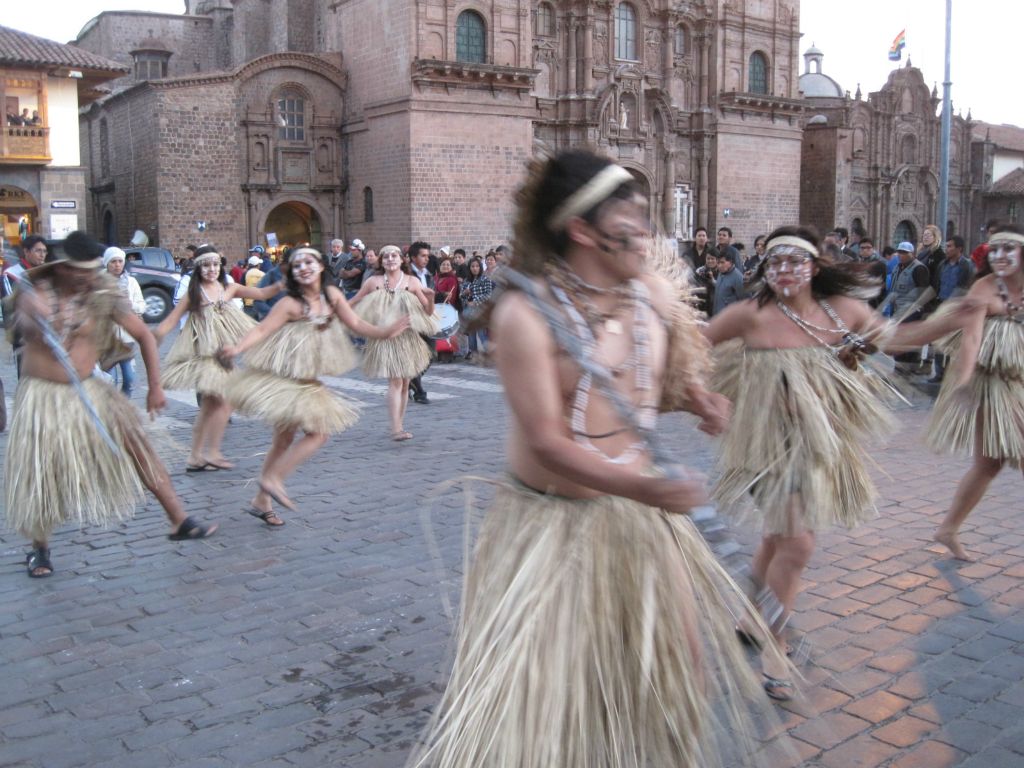 Dfil folklorique  Cusco